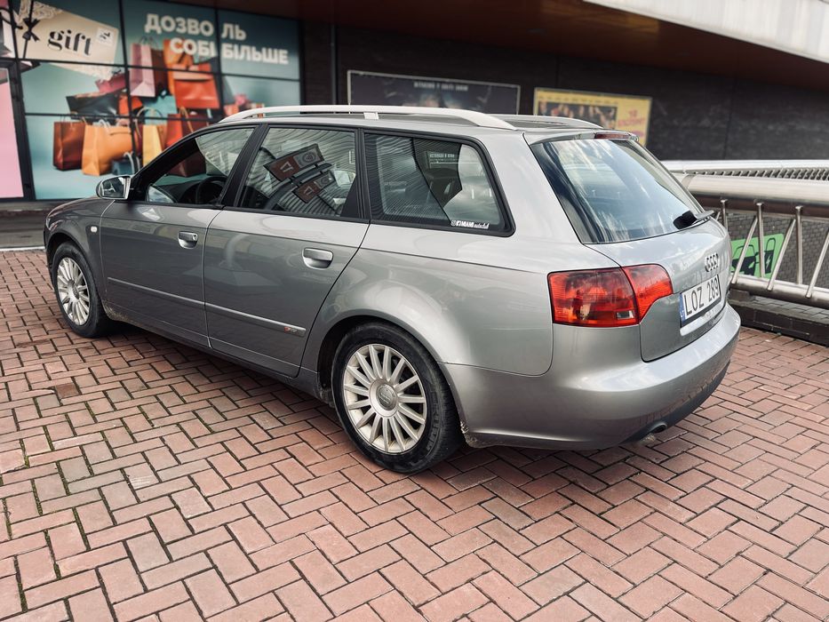 Свіжопригнана Audi A4B7 S-line 2004 рік