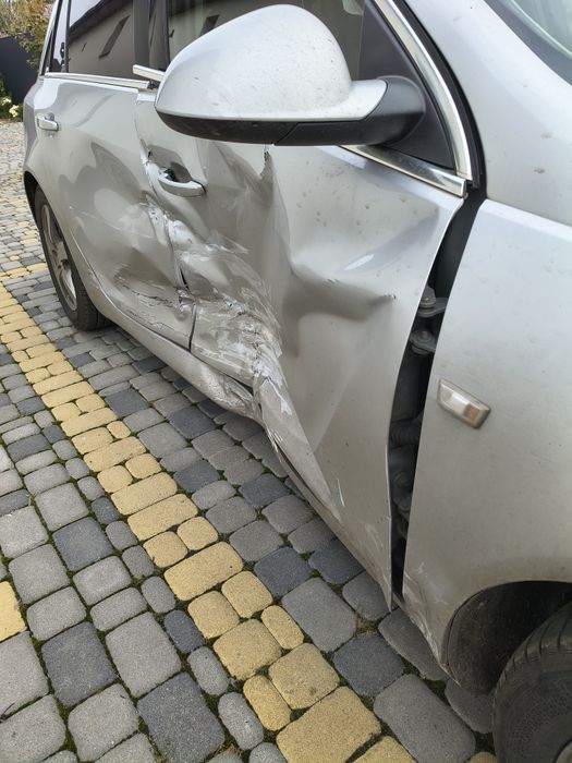 Opel Insignia після ДТП