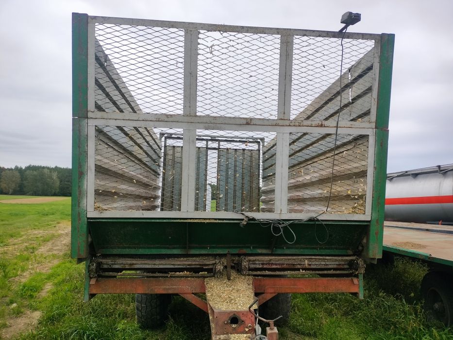Przyczepa objętościowa t088 do kukurydzy