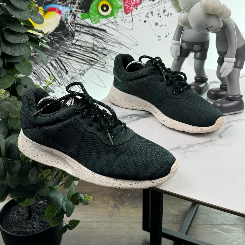 Кросівки Nike Tanjun 43 розмір 809