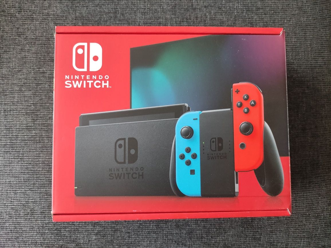 Nintendo Switch NOVA + 2 Comandos + 3 jogos + bolsa