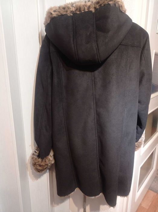 Cudny czarny  kozuszek jak nowy