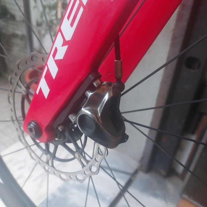 Bicicleta Estrada Trek Madone SL9