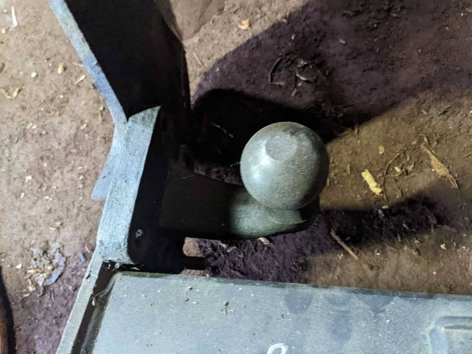 Фаркопи оригінальні на Мерседес Спринтер 903, 906, з підніжкою