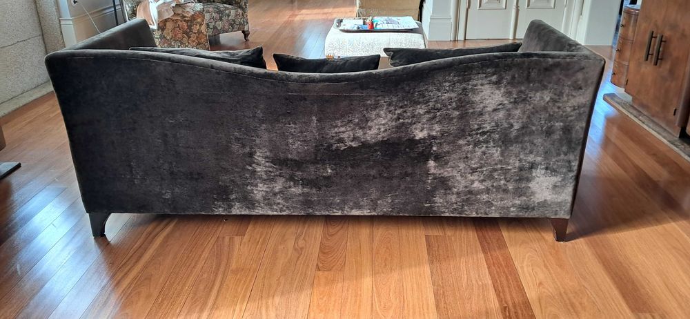 Sofá 230x86x89 (cm), altura chão /assento 50(cm)