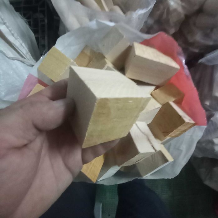 Saco de lenha em quadrados 25kg