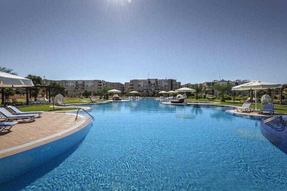 Просторные апартаменты 69 м² + терраса 18,8 м² с прямым видом на море.
