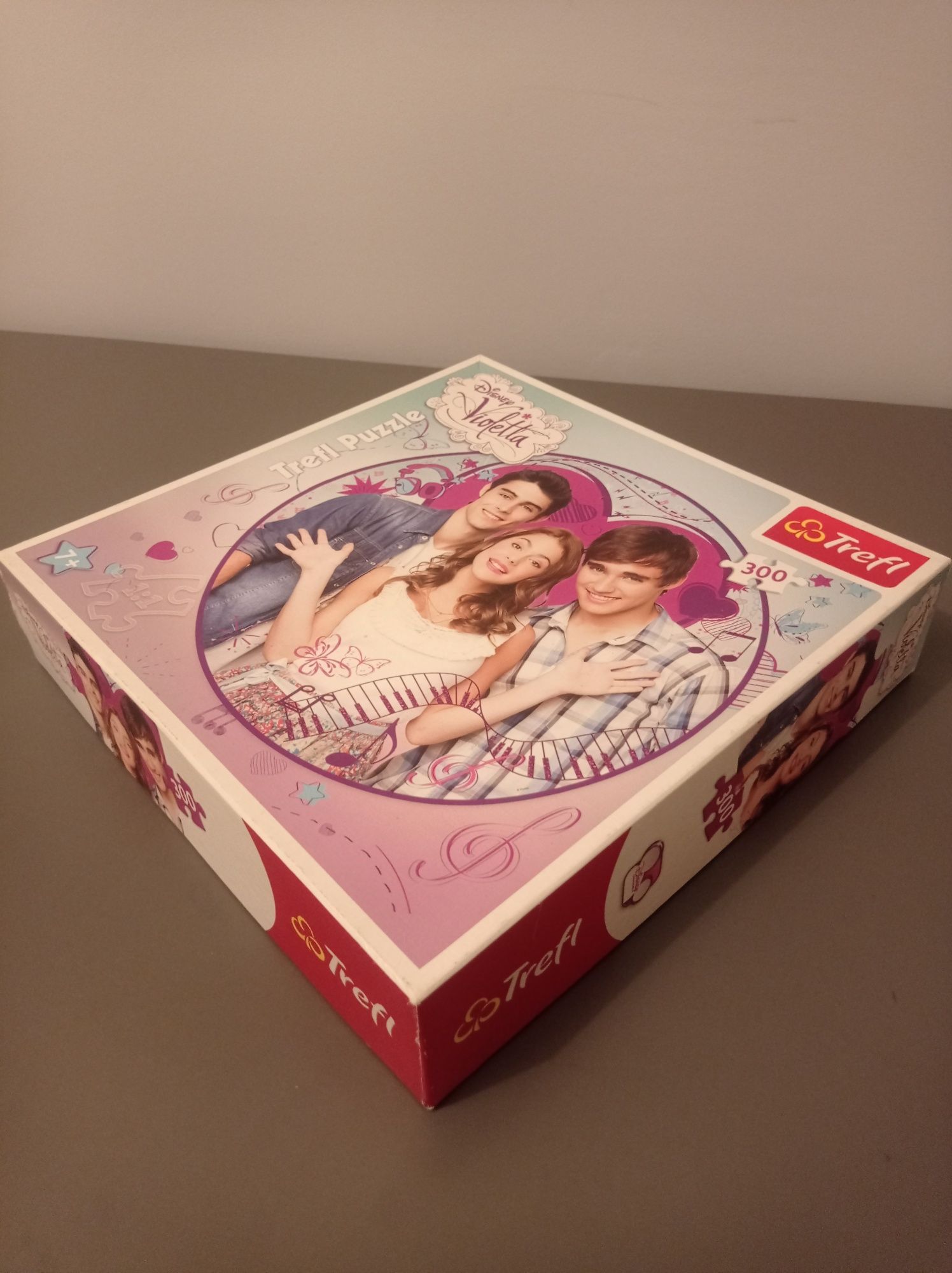 Puzzle Violetta Trefl