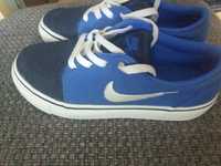 Nike SB rozm. 30 niebieskie/granat