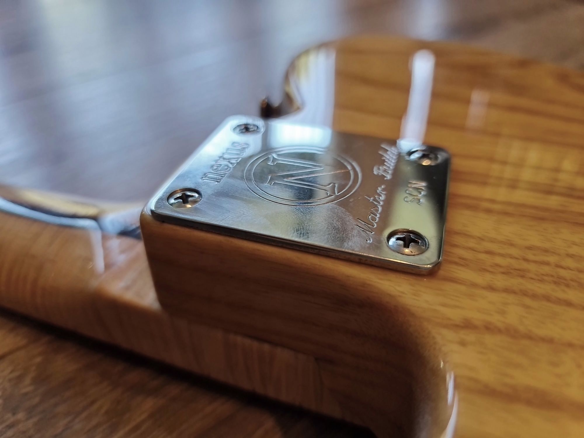 Telecaster Nexus ręcznie robiony z przystawkami Bare Knuckle – Swamp A