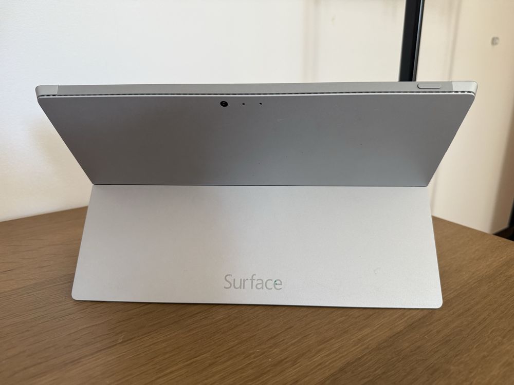 Vende-se Surface Pro 3