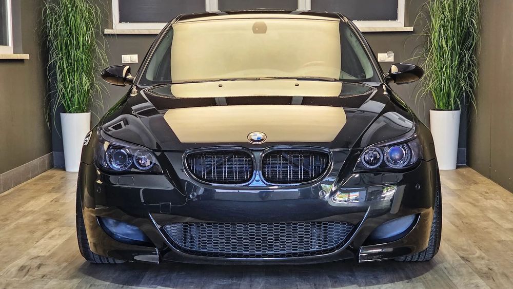 BMW M5 BMW M5 V10 black