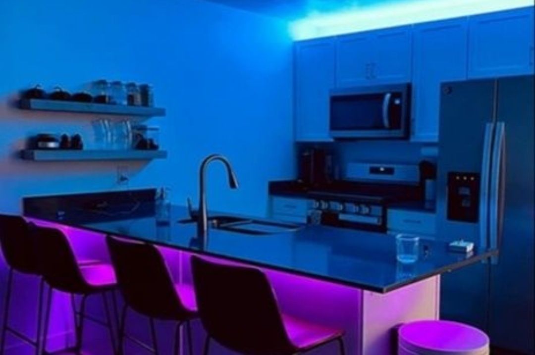 Taśma 15 m RGB ledowa + pilot 24 przyciski + aplikacja bluetooth neon