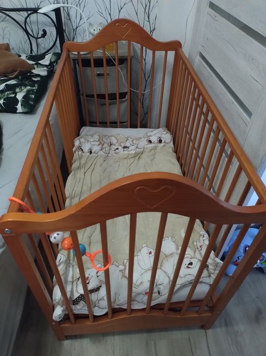 Łóżeczko z szufladą i materacem