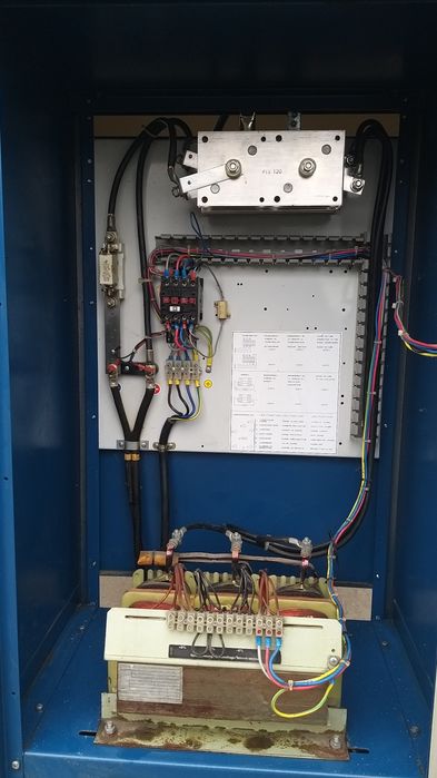 INDATRON 2, зарядний пристрій