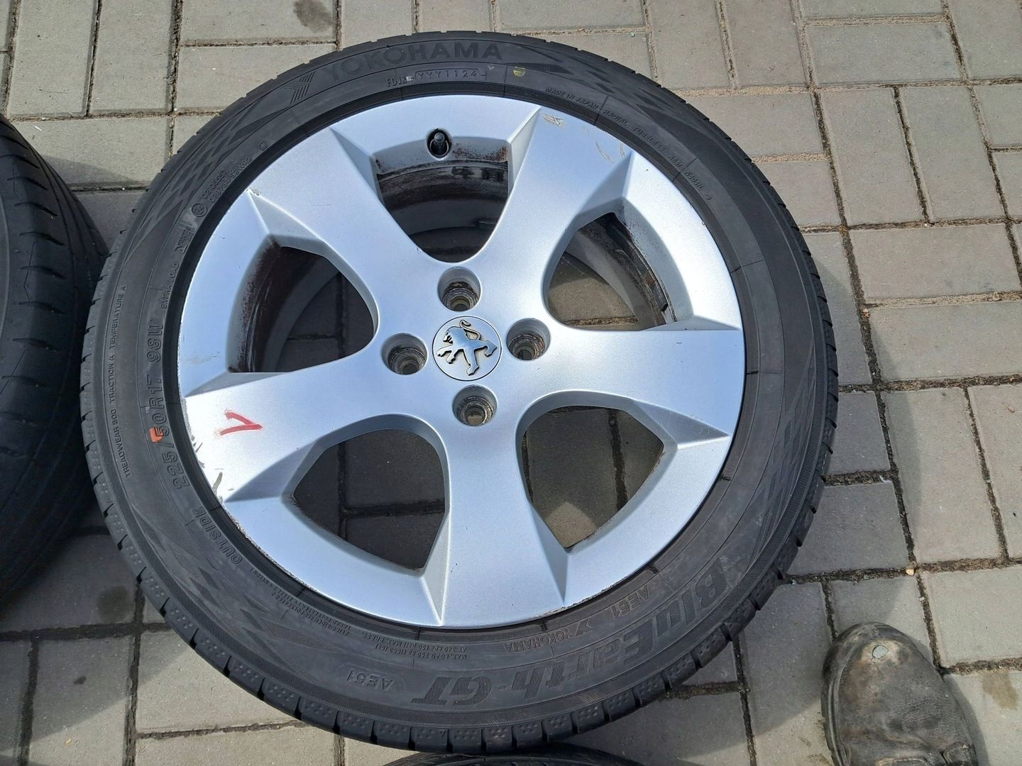 Peugeot 3008 I FELGI Aluminiowe 17&quot; 4x108 ET29 opony 225/50R17