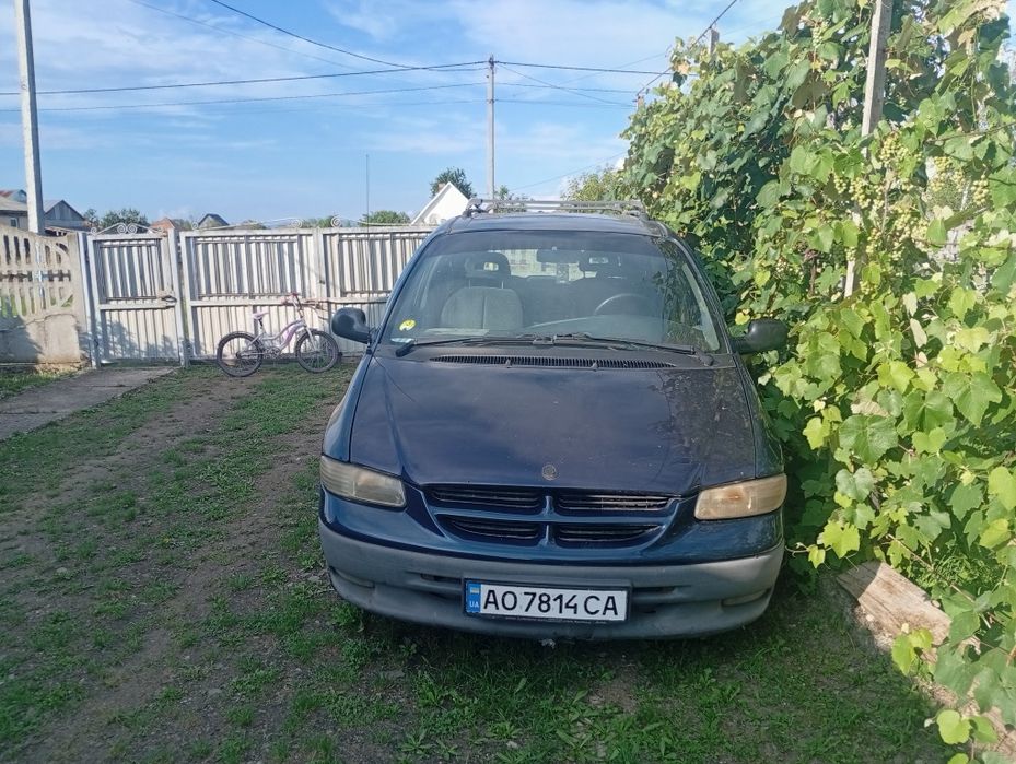 Продам крайслер вояжер