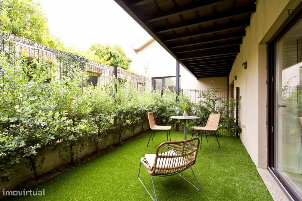 Estúdio - localizado em Santo Ildefonso Porto