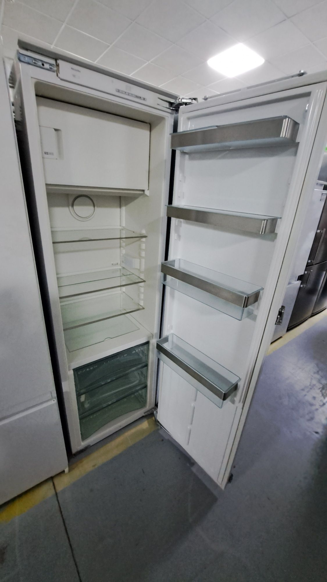 Встраиваемый холодильник під забудову AEG kln76y Nofrost двохкамерний