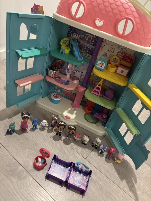 Gabby’s Dollhouse – Casa + Muitas Figuras – Como Nova!