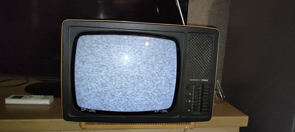 Telewizor Merkus 2 Tesla rok 1990