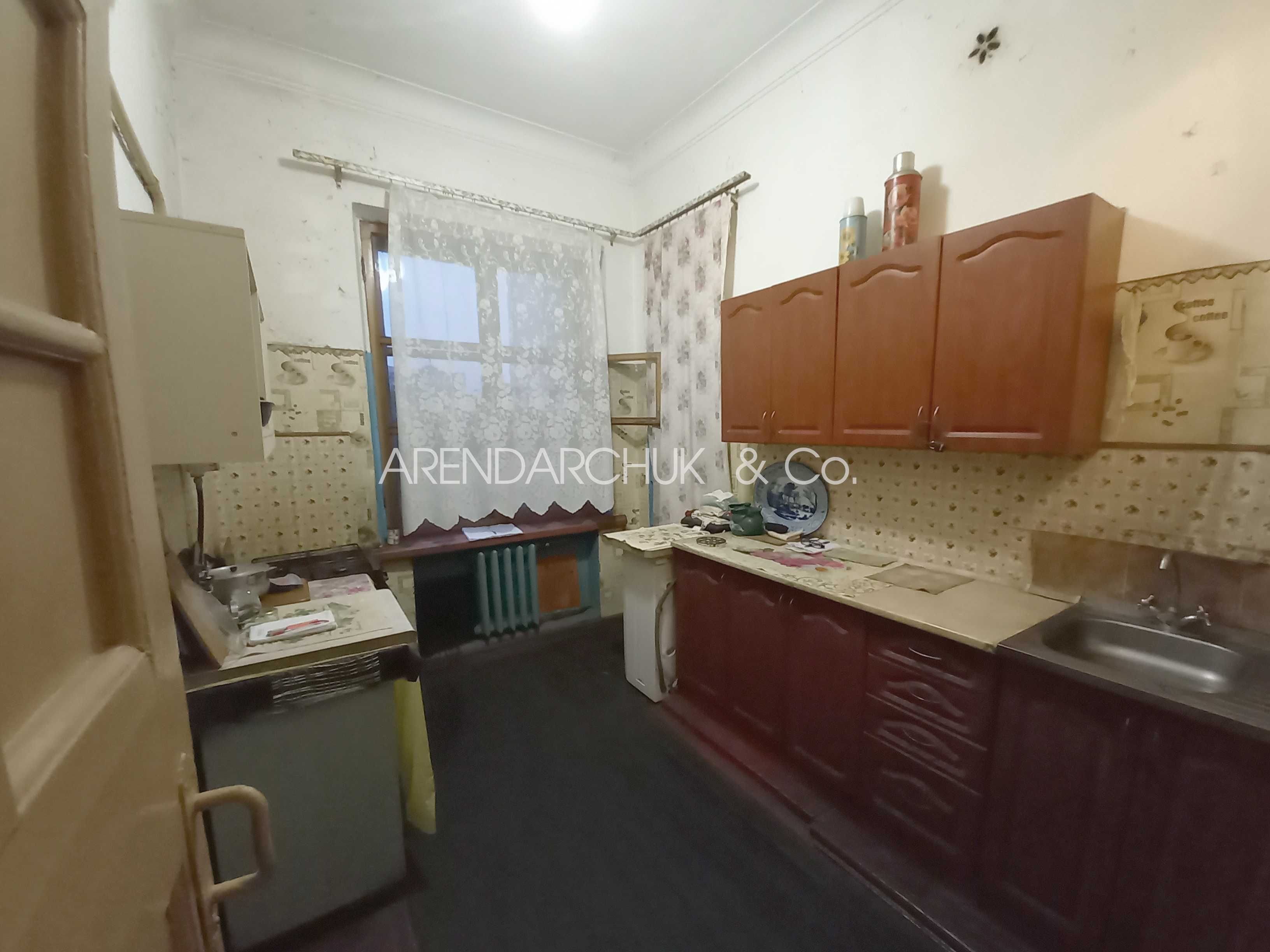 Продаж кімнат в комунальній квартирі Дніпровський р-н Алматинська 91