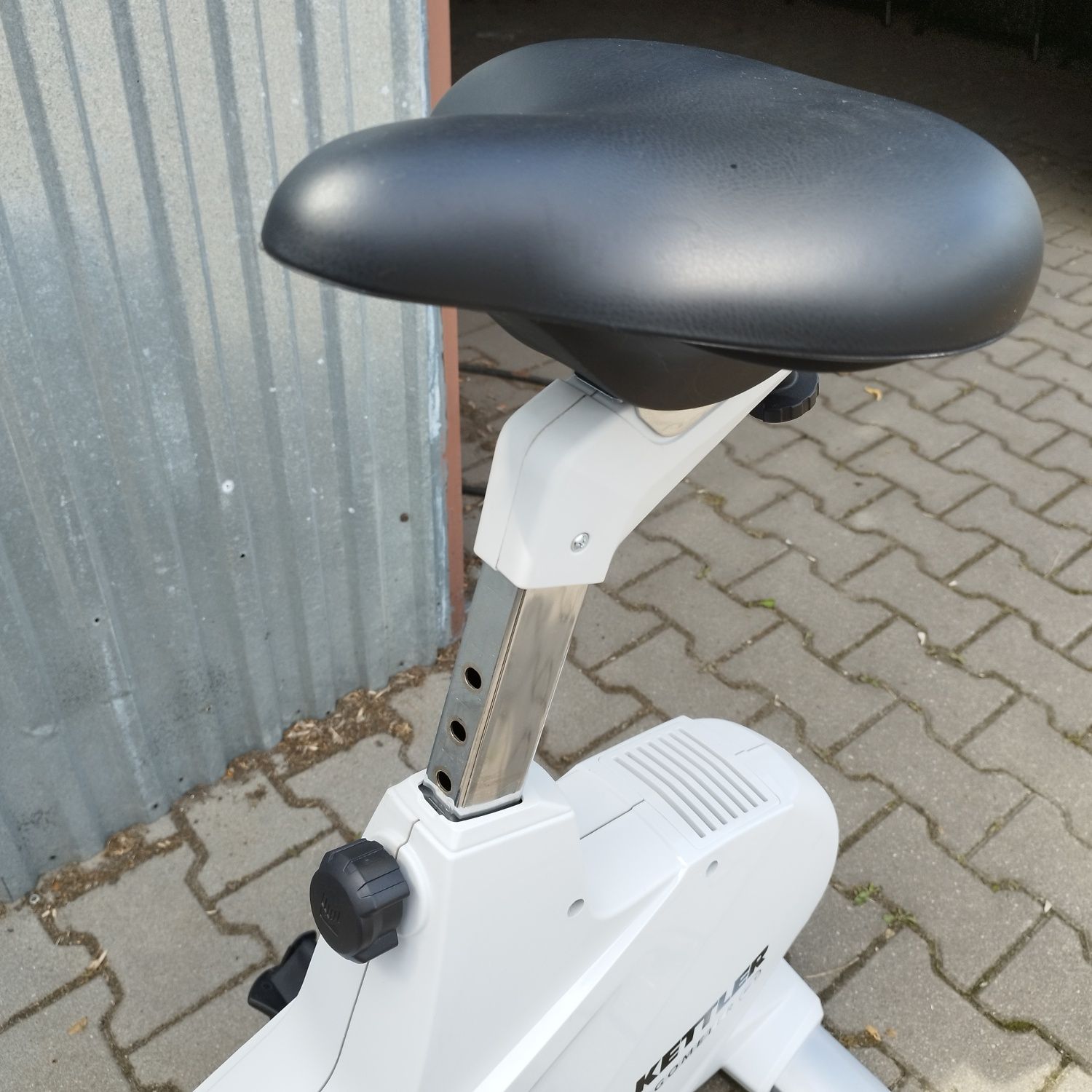 Rowerek treningowy stacjonarny Kettler E1