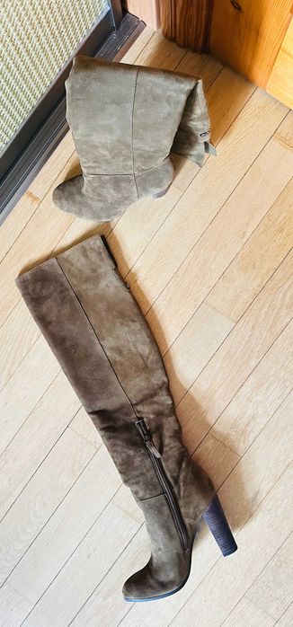 Продам замшеві ботфорти бренду Guess