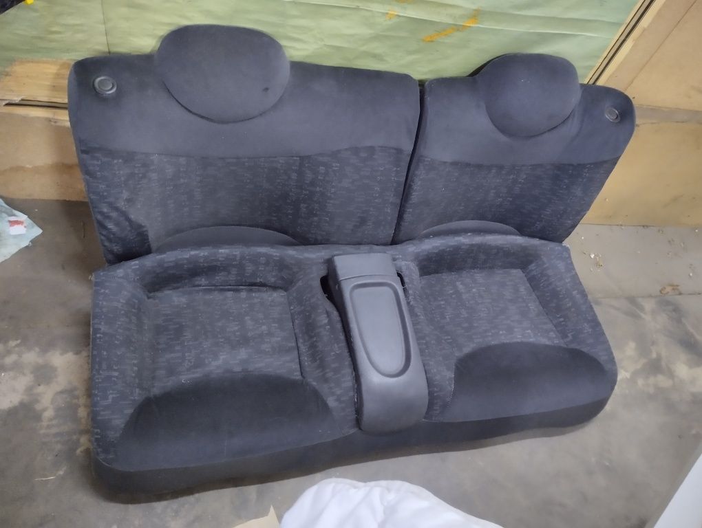 Сидіння задні на Рено Меган 1 купе