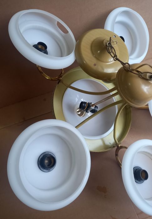 Люстра большая на 7 лампочек