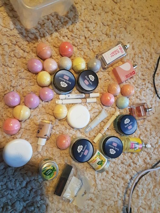 mega box perfum i kosmetyków nowe i używane