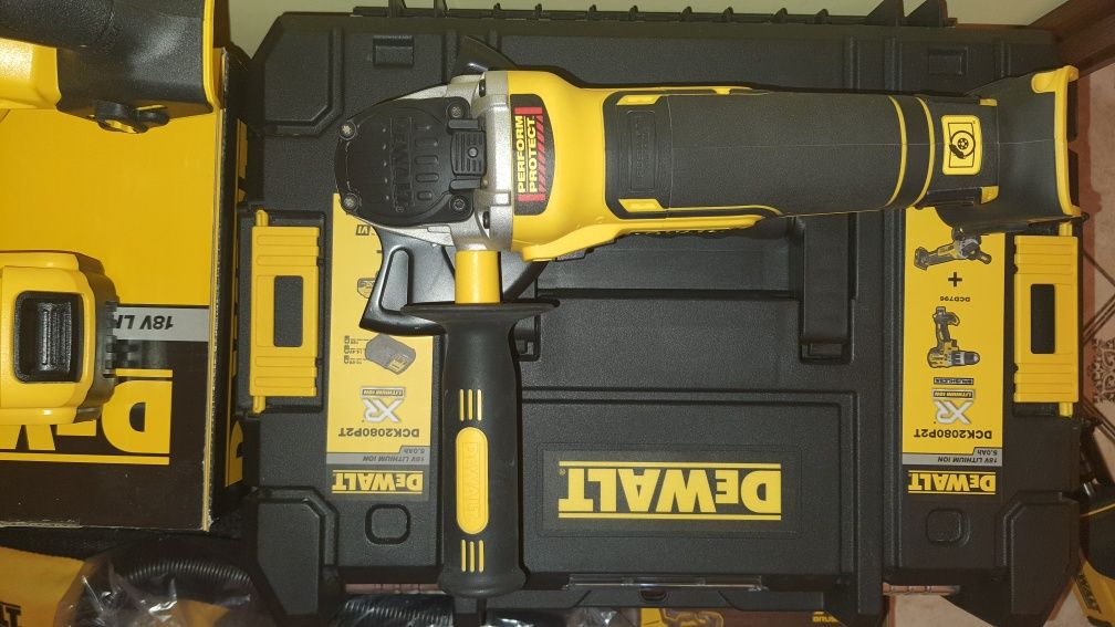 ОРИГІНАЛ Продам набір професійного інструменту DeWalt (б/в)