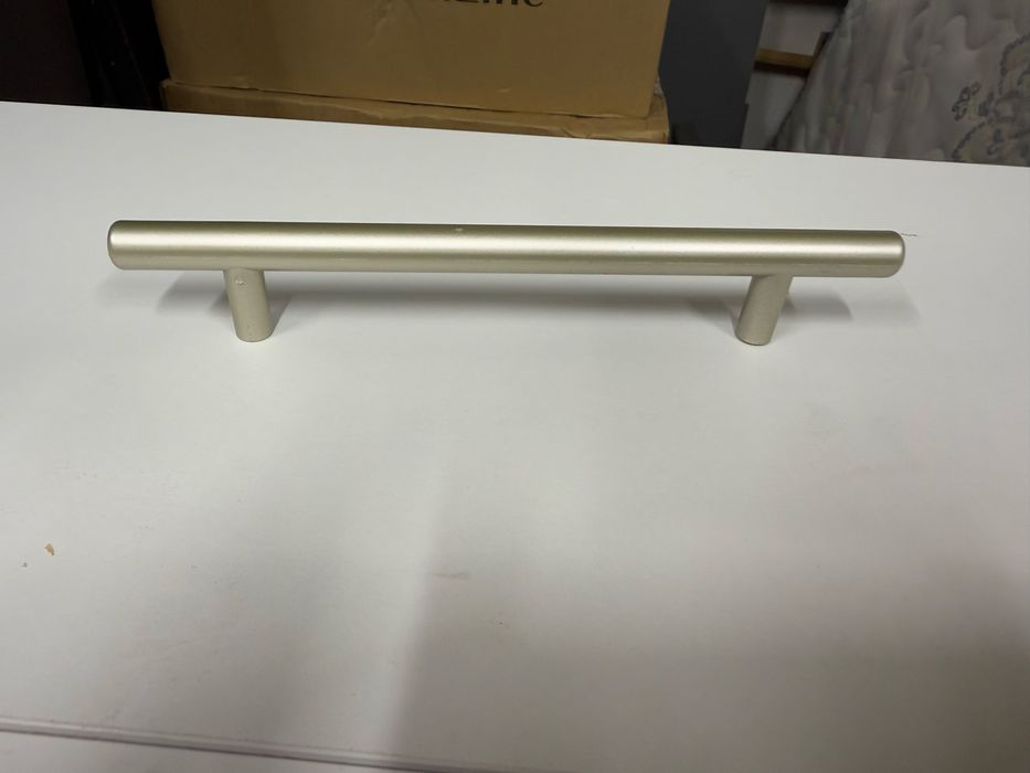 Продам ручки меблеві,пластикові 128мм