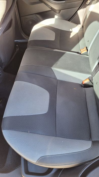 Продам Ford Focus 1.6 автомат. 2012г