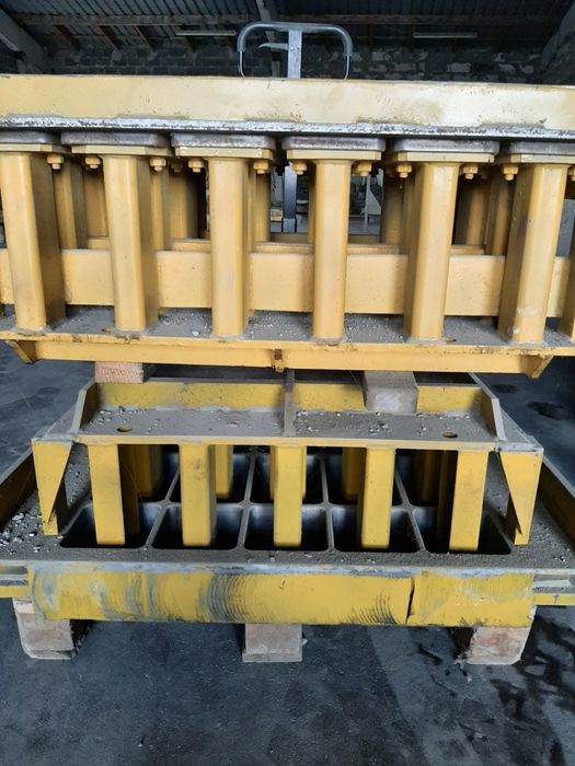 Вібропрес.Форми для вібропресу