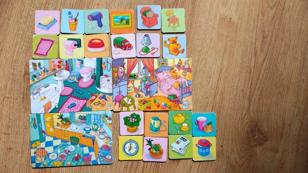 Kafelki do układania z przedmiotami dla najmłodszych