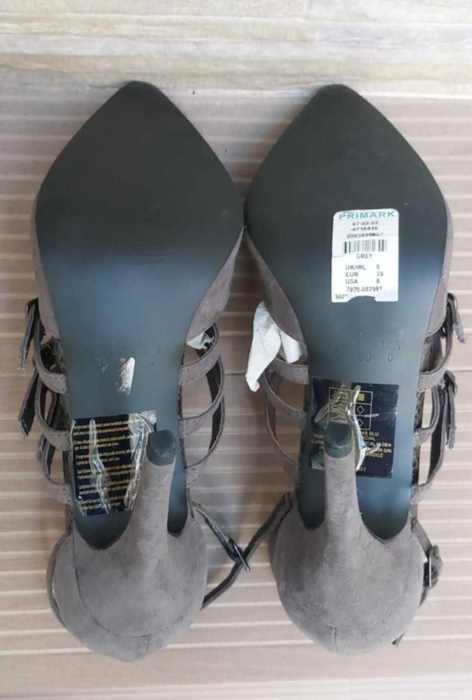 Vende-se Sapatos Senhora Novos