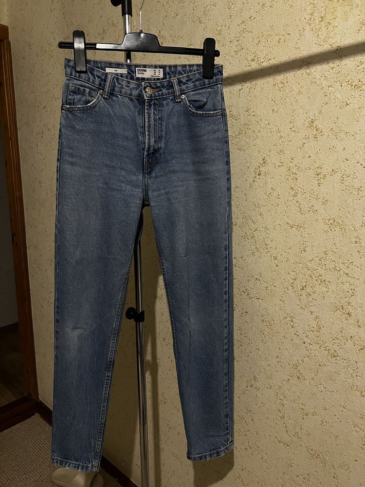Джинси Bershka Mom