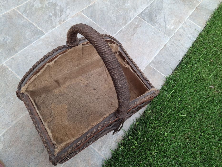 Cesta de madeira forrada multiusos ( lenha, revistas)