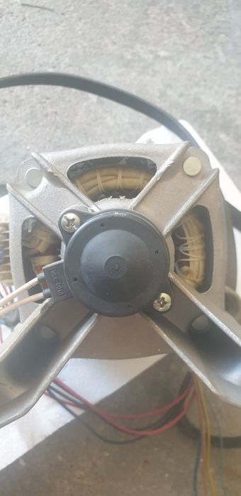 Motor welling YXT220-2B
