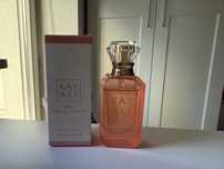 Kayali eden sparkling lychee perfumy