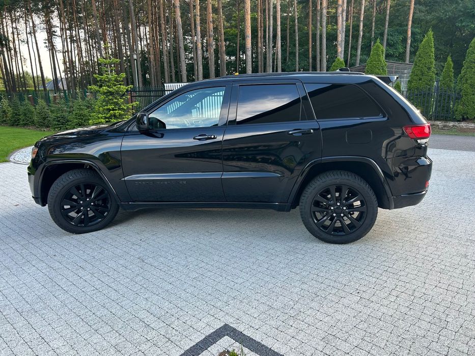 Jeep Grand Cherokee BLACK zarejestrowany pewny przebieg full opcja