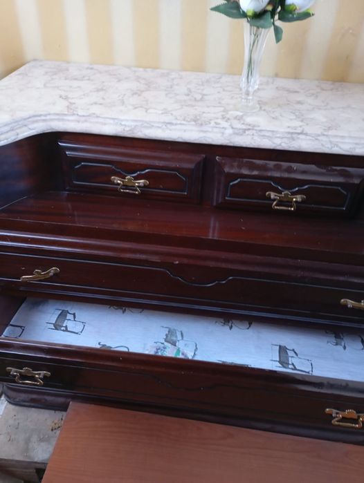 Cómoda muito bonita