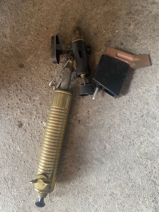 Lutownica beznynowa / lampa