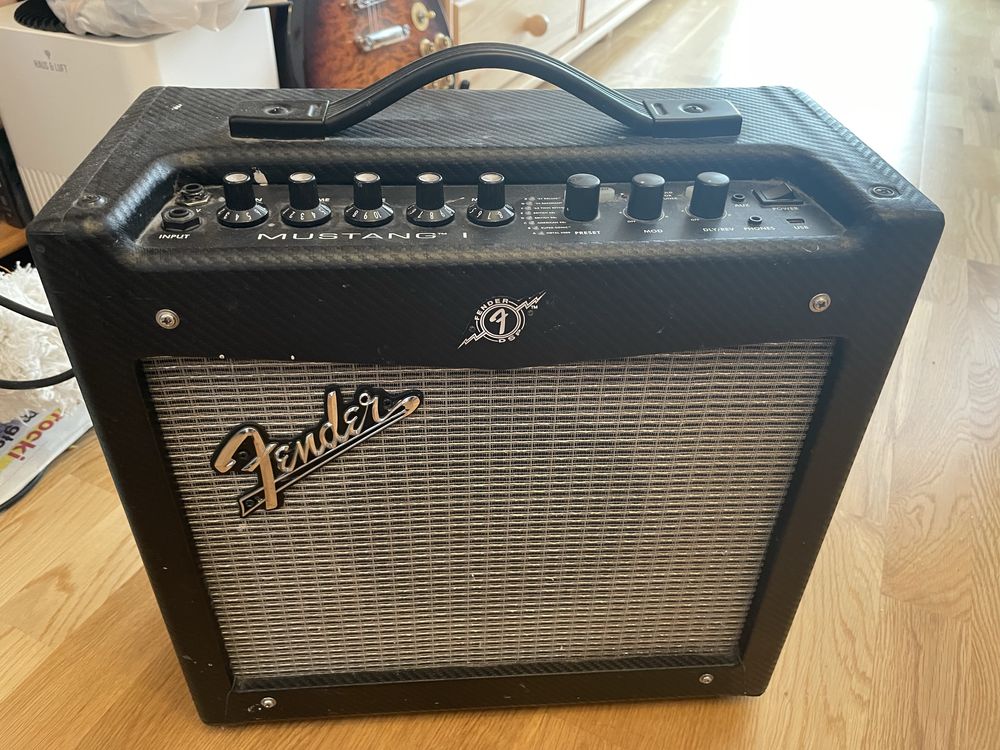 Fender Mustang I wzmacniacz gitarowy