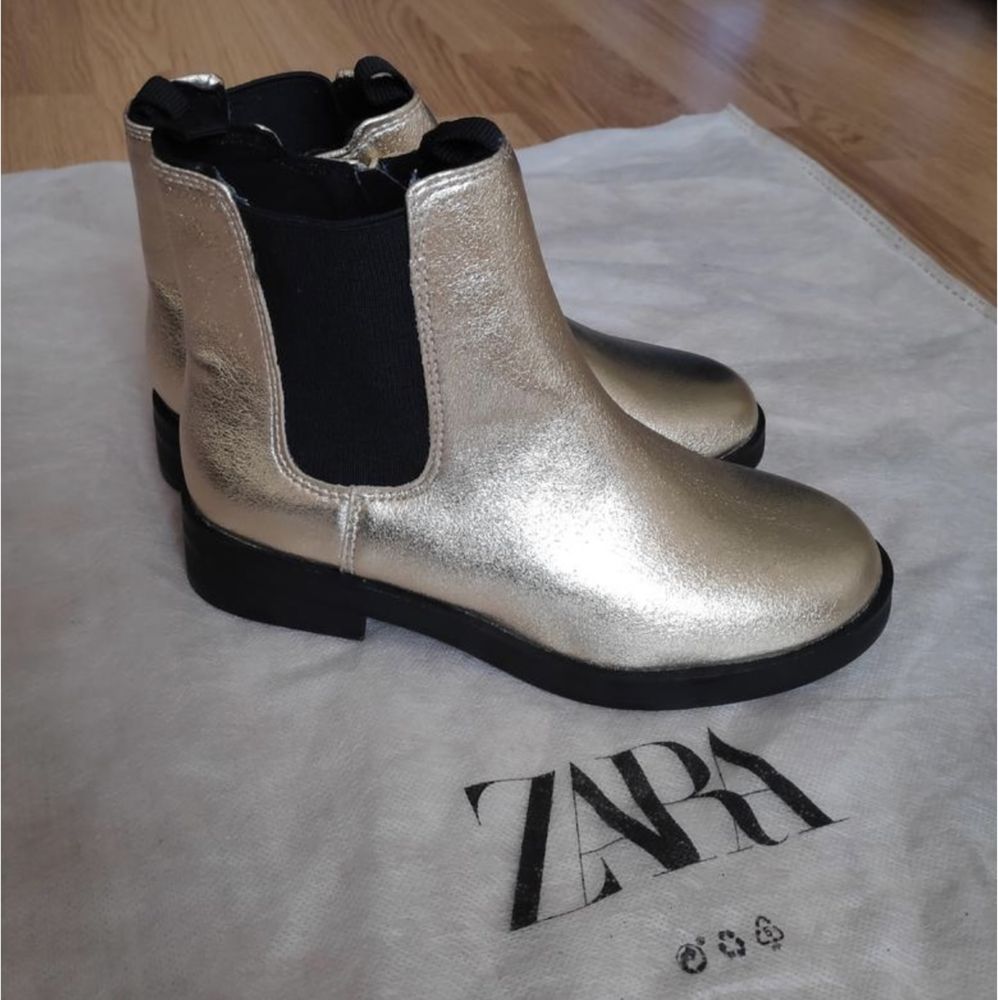 Черевики Zara Зара черевички ботинки нові 35 р золото демі