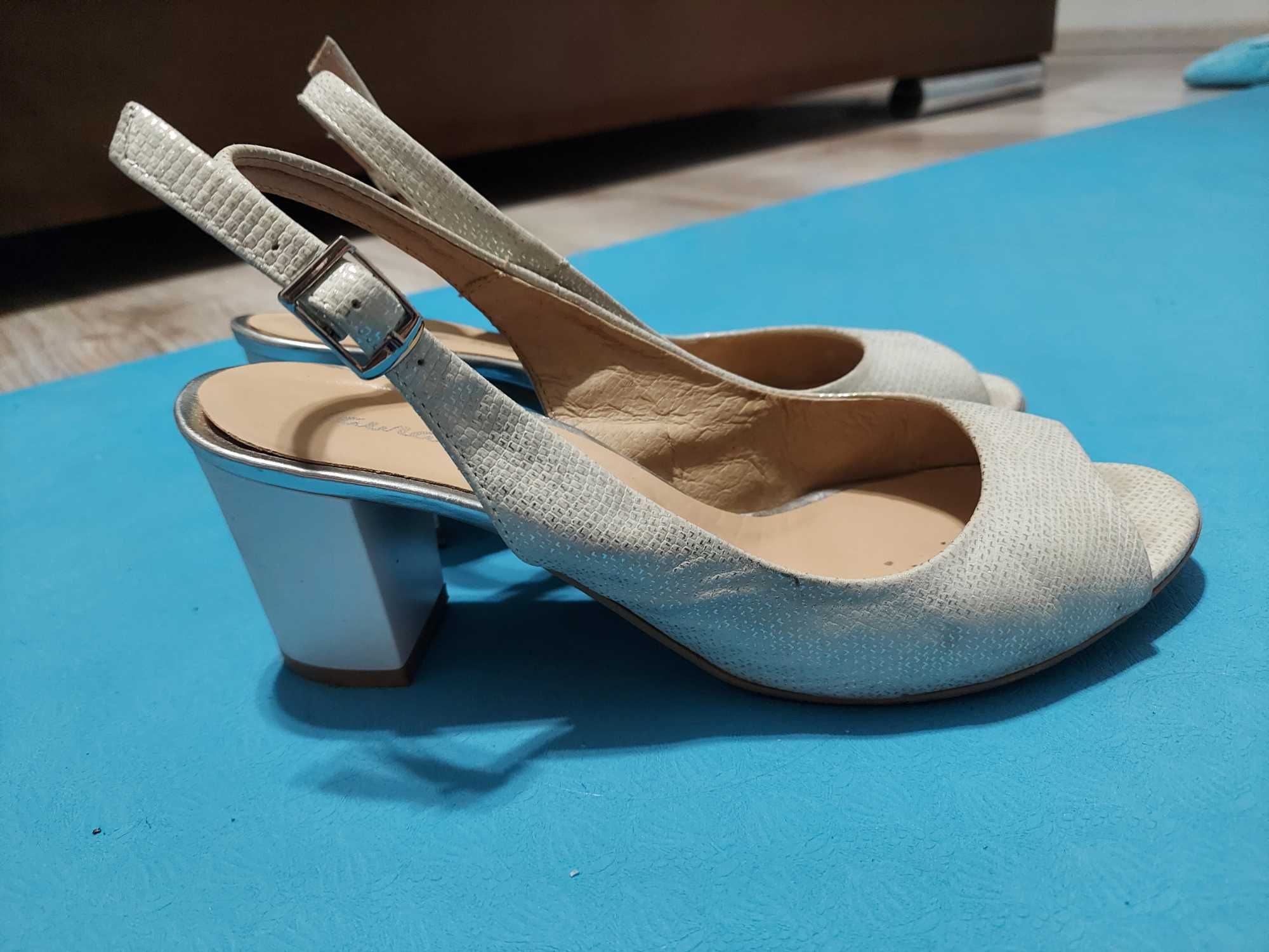 Buty skórzane Laura Messi, sandały srebrne- na obcasie, r. 38