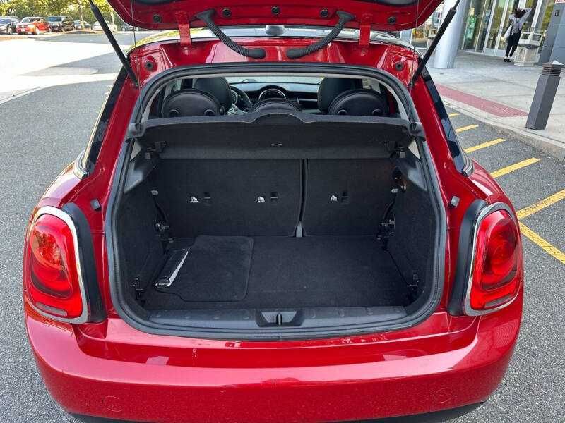 2017 MINI Cooper 4 Door