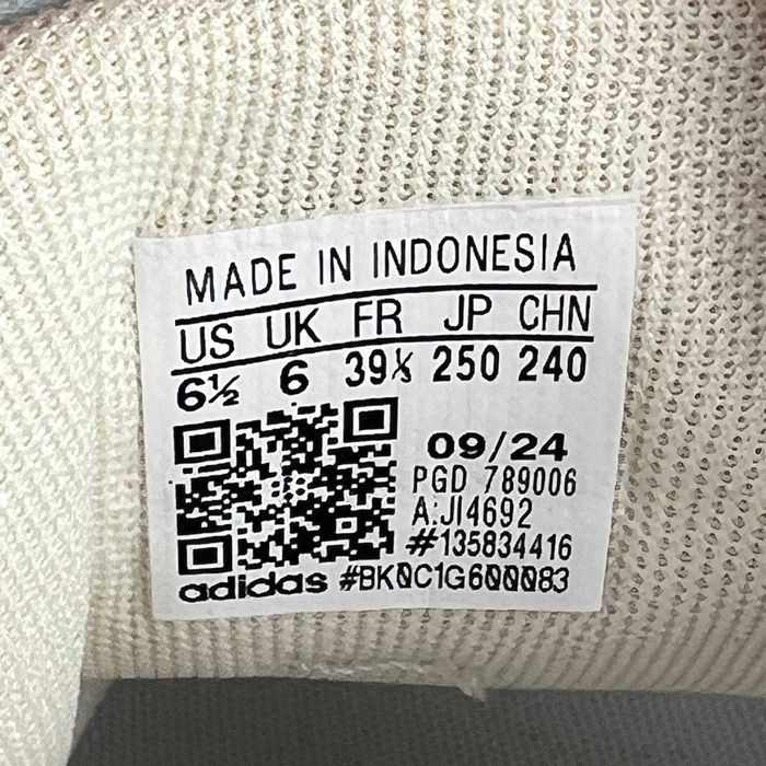 Кросівки Adidas RUN 70s 2.0 JI4692 розмір 39 оригінал