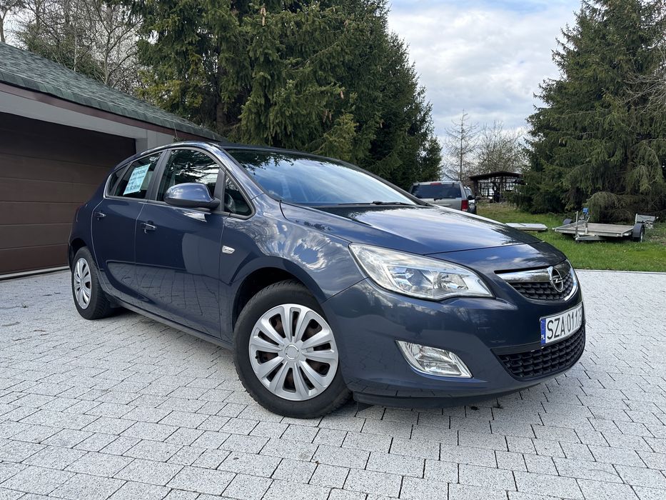 Opel Astra Enjoy 1.6 benzyna